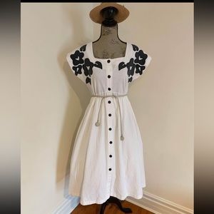 White vintage dress Appel Brand